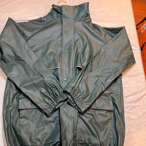 Acadia Men's Green Waterproof Jacket with inside hood good condition medium